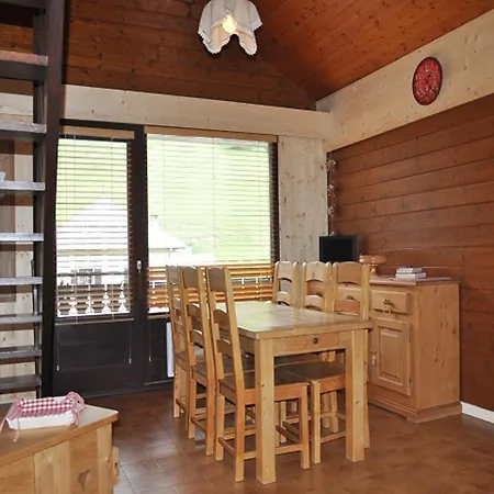 Appartement Avec Parking à - Fr-1-692-4 *